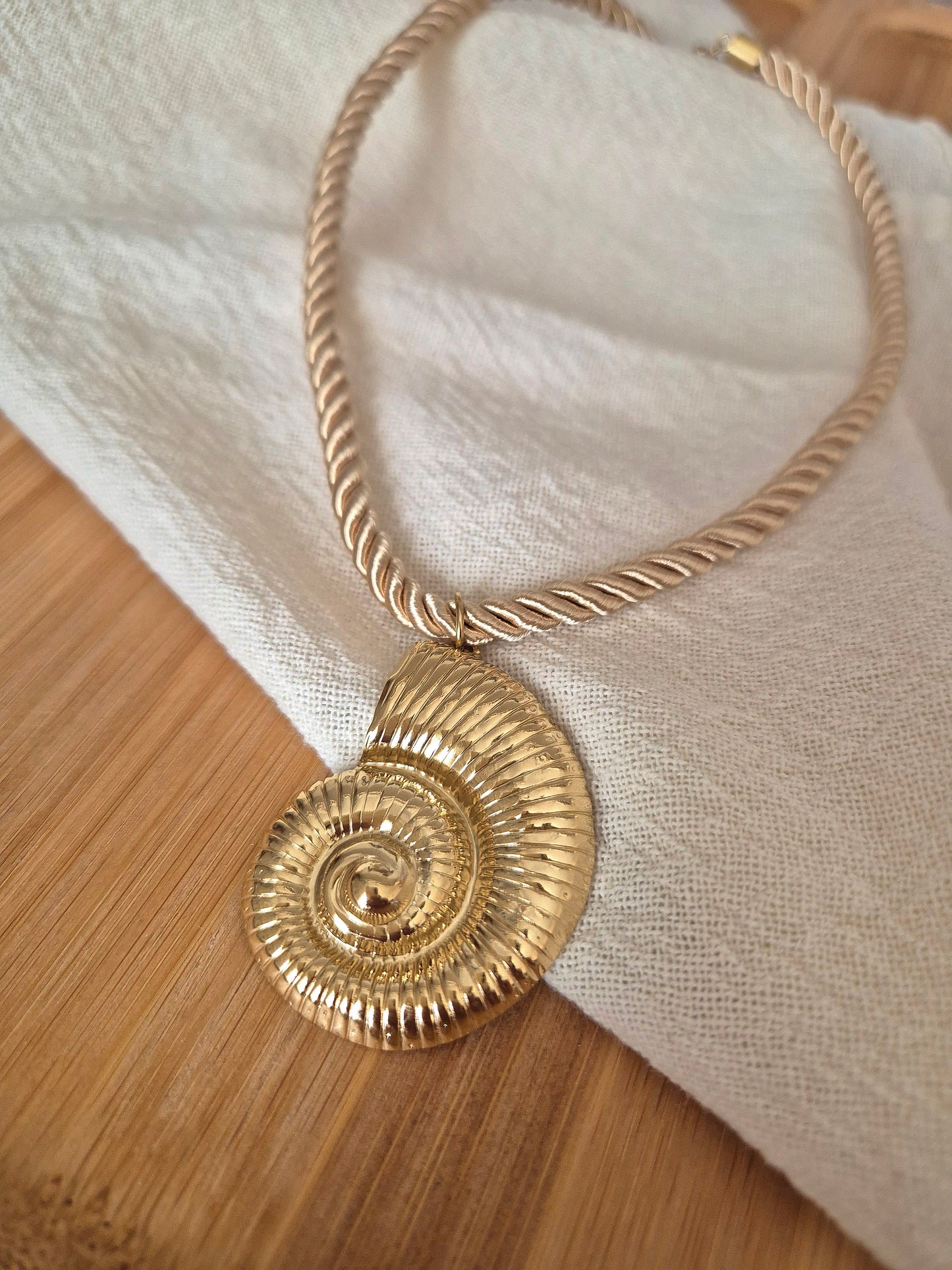 Collier Donna